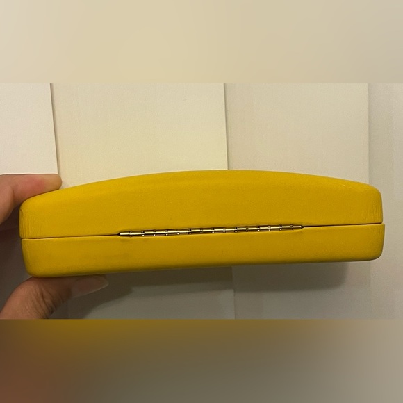Ray-Ban sunglasses/ glasses hard case | yellow mustard color - Picture 7 of 12